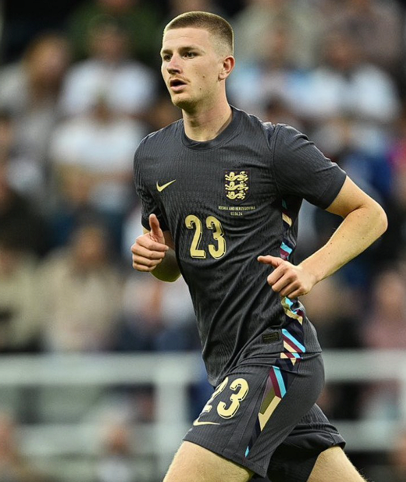 乔·科尔建言曼城:签下格伊后,可再引亚当·沃顿强化中场